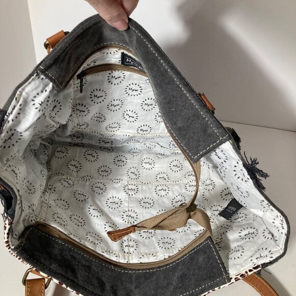 Womens Myra‎ Bag Seneca Heritage Leather Tapestry 13.5 x 9.5 x 4" NWT - Picture 4 of 7